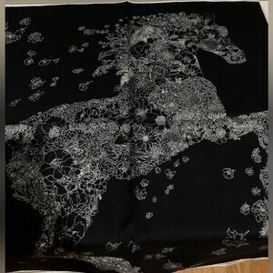30% silk 70% wool floral horse scarf